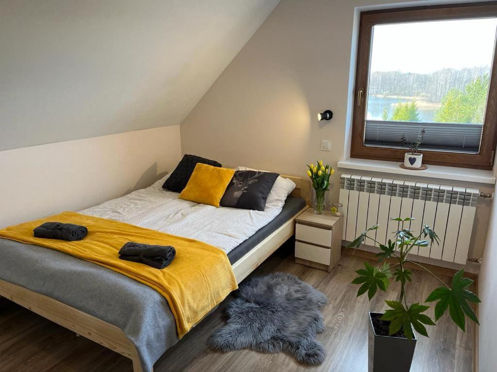 Domek Z Kominkiem Nad Jeziorem Z Jacuzzi Ogrodowym Sumowo  Extérieur photo