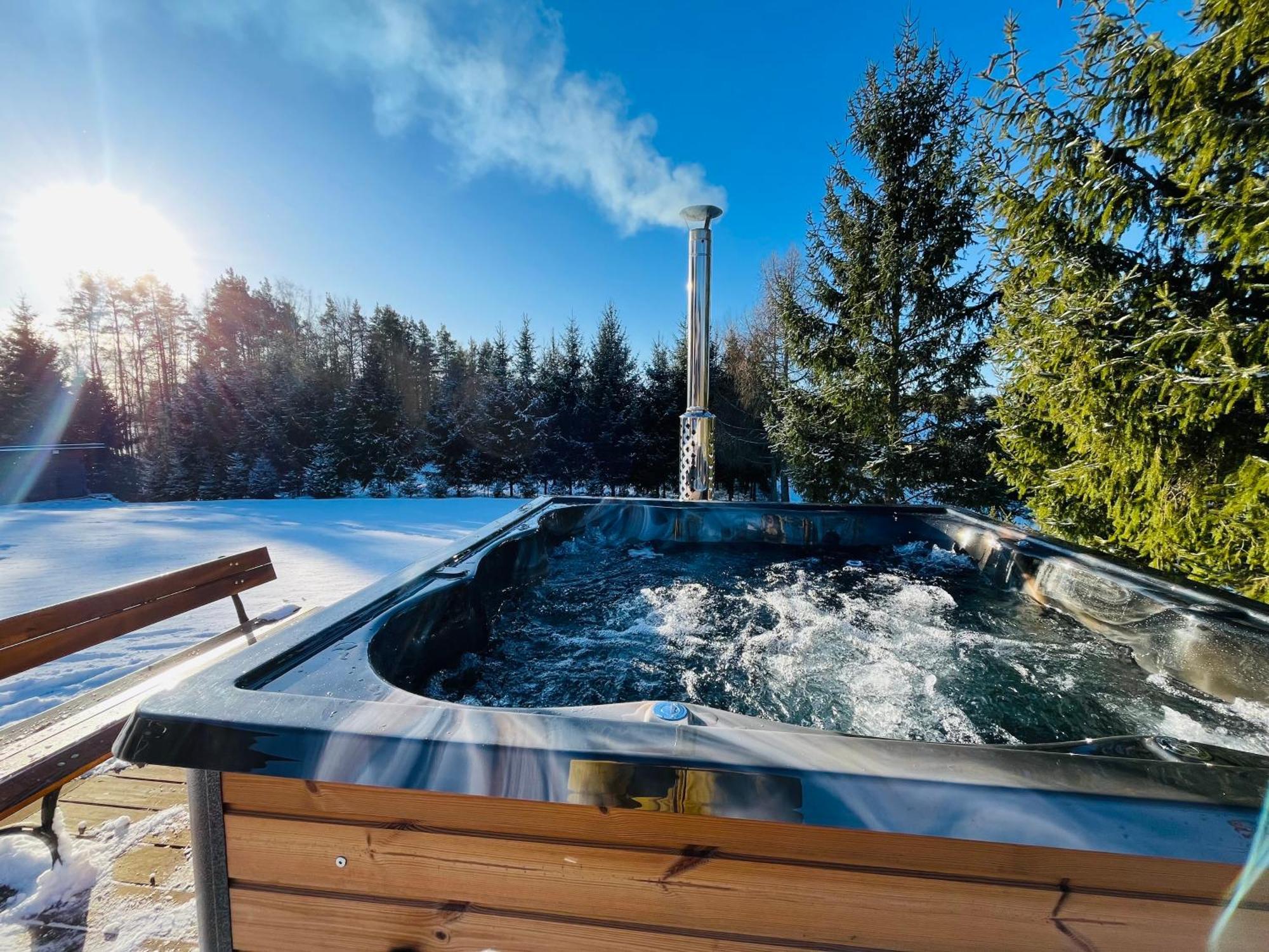 Domek Z Kominkiem Nad Jeziorem Z Jacuzzi Ogrodowym Sumowo  Extérieur photo